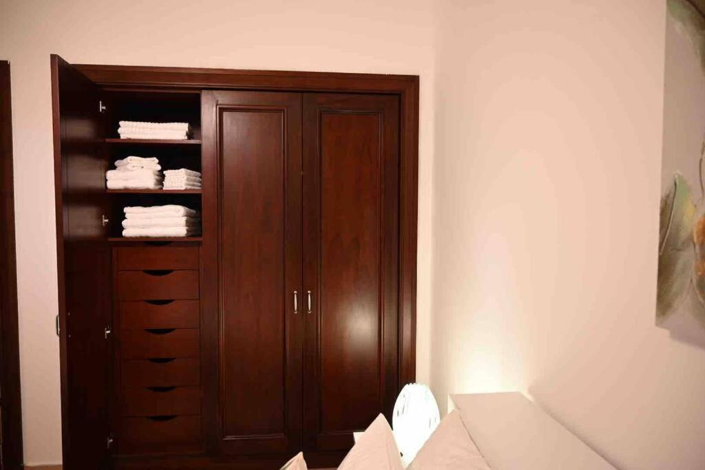 Brand New Furniture . Close To Dubai Mall. Εξωτερικό φωτογραφία
