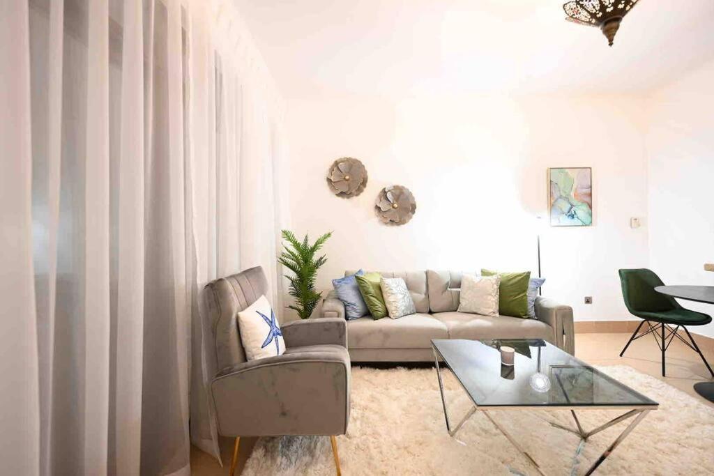 Brand New Furniture . Close To Dubai Mall. Εξωτερικό φωτογραφία