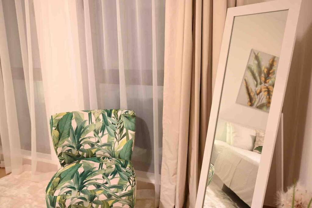 Brand New Furniture . Close To Dubai Mall. Εξωτερικό φωτογραφία