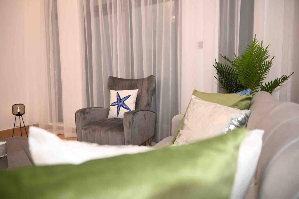 Brand New Furniture . Close To Dubai Mall. Εξωτερικό φωτογραφία