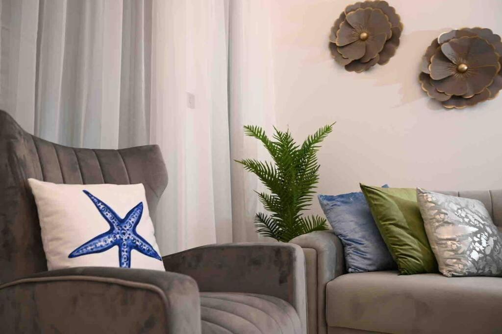 Brand New Furniture . Close To Dubai Mall. Εξωτερικό φωτογραφία